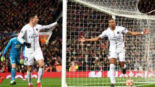 Kuva mu mwaka w'imikino wa 2016-2017, Cristiano Ronaldo wenyine watsinze ibitego 16, ni we umaze gutsinda ibitego byinshi kurusha Kylian Mbappe (iburyo) mu mikino yo mu cyiciro cyo gukuranamo ya Champions League