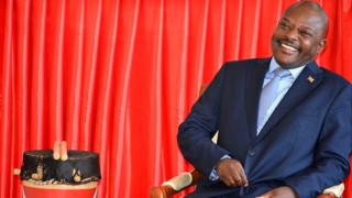 Prezida Pierre Nkurunziza aho yakira umuhuza Benjamin Mkapa i Bujumbura itariki 09/12/2016