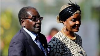 Rais wa Zimbabwe Robert Mugabe na mkewe Grace