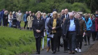 Pollok Park memorial to remember lives lost to Covid - BBC News