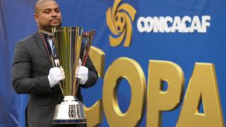 Trofeo en la edición de 2015