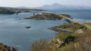 Drochaid an Eilean Sgitheanaich