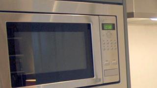 Microwave oven