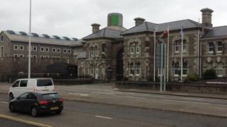 Llys y Crwner Abertawe