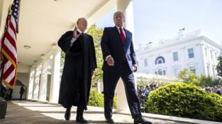 Trump wuxuu baadigoob ugu jiraa qofkii baddali lahaa Anthony Kennedy