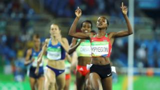 Kipyegon atwaa Medali ya dhahabu
