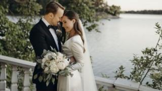 Doug Emhoff: Oda men wey marry female world leaders - BBC News Pidgin