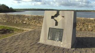 disaster memorial bbc pembrokeshire pit plaque forgotten cleddau overlooks eastern caption river