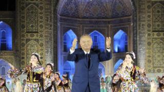 Марҳум Ислом Каримовнинг рақс тушган пайти