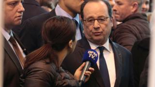 Francois Hollande gazeteci ile