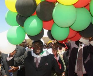 Mugabe atatimiza miaka 93