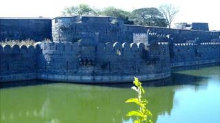 வேலூர்
