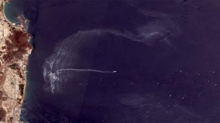 'Sabotaged' tanker in Gulf of Oman leaked oil - BBC News