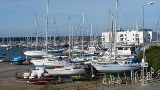 marina caergybi