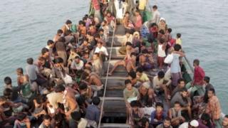 Musulmai 'yan kabilar Rohinjya na tserewa rikicin Rakhine