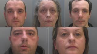 Chwith i'r dde: James Marsden, Marilyn Williams, John Paul Williams; Joanne Rudge; Lee Rudge