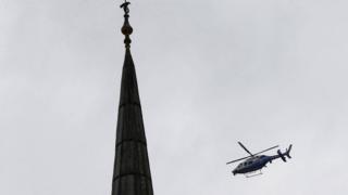 полицейский вертолет над Стамбулом