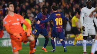 Courtois et Chelsea à genoux après le 2e but d'Ousmane Dembélé.