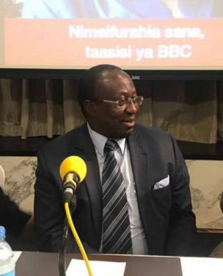 Umushikiranganji w'inkino Harrison Mwakyembe yagirije akanama kagenzura inkino mu gihugu ingeso y'ibiturire