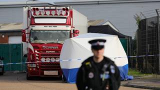 lorry refrigerated deaths muder suspicion seachranaidhe1