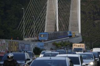  Linha 4 do Metrô, chegada to estação Jardim Oceânico, na Barra da Tijuca, no Rio de Janeiro. 