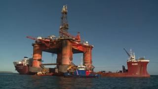 An Transocean Winner air bòrd an Hawk