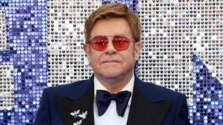 Исполнительный продюсер сэр Элтон Джон на британской премьере Rocketman на Odeon Luxe Leicester Square в Лондоне