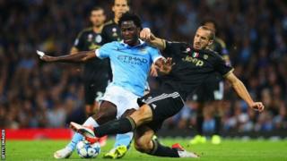 Wilfried Bony ayaa 2013 noqday ciyaaryahankii ugu qaali sanaa ee ay soo gadato kooxda Swansea iyaga oo 12 milyan oo gini ka soo siistay kooxda Vitesse Arnhem