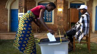 Amatora ya kamarampaka kw'ibwirizwa shingiro rishasha ry'u Burundi yitezwe mu kwezi kwa gatanu