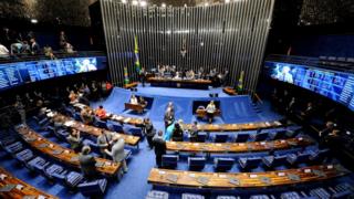 Atrasos e debates acalourados marcaram primeiro dia da etapa final do processo de impeachment