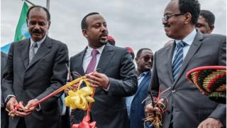 የኤርትራው ፕሬዚዳንት ኢሳያስ አፈወርቂ፣ጠቅላይ ሚኒስትር ዐብይ አህመድና የሶማሊያው ፕሬዚዳንት መሀመድ አብዱላሂ መሀመድ