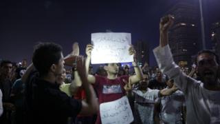 متظاهرون في وسط القاهرة