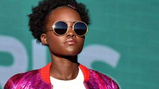 Lupita Nyong'o ari mu bakinyi rurangiranwa b'isinema, aturuka muri Kenya, akaba umukobwa wa Anyang Nyong'o, bulamatari w'intara ya Kisumu