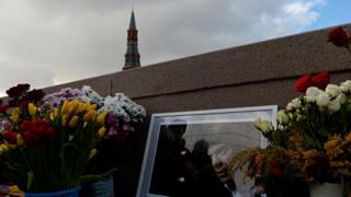 Мемориал памяти Бориса Немцова на Большом Каменном мосту в Москве