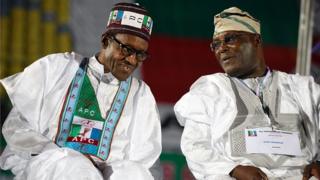 Muhammadu Buhari (à gauche) et Atiku Abubakar, en 2014