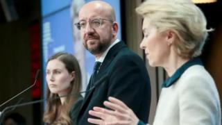 Finlandiya Başbakanı Sanna Marin, AB Konseyi Başkanı Charles Michel ve Avrupa Komisyonu Başkanı Ursula von der Leyen
