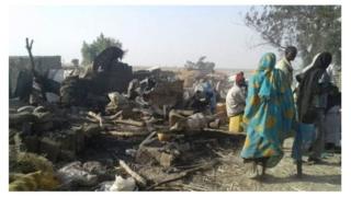 Mutum fiye da 200 ne suka mutu a harin bam din da jiragen sojoji suka kai bisa kuskure a jihar Borno da ke Najeriya
