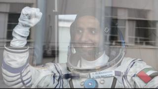 المنصوري أول رائد فضاء عربي يصل إلى المحطة الفضائية الدولية