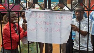 Wanahabari wakiandamana Uganda Mei 2013