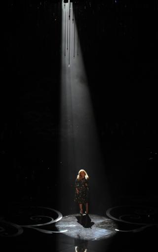 Adele performs at the 2013 Oscars