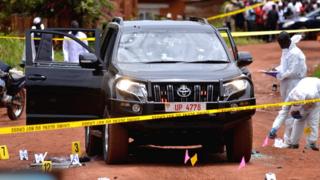 Abajejwe itohoza ku modoka y'umukuru mu gipolisi ca Uganda, Assistant Inspector General Andrew Felix Kaweesi, yiciwe i Kampala
