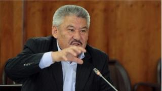 Азимбек Бекназаров президенттикке расмий катталган жети талапкердин бири
