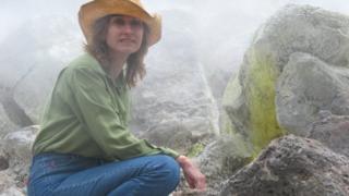 Rosaly no vulcão Marum, em Vanuatu, país insular na Oceania