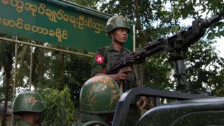 ရခိုင်ပြည်နယ်နဲ့ရှမ်းပြည်နယ်တွေမှာ စစ်မီးတွေအရှိန်မြင့်တက်လာ