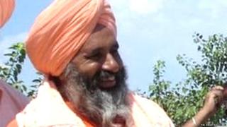 ਸੰਤ ਬਲਬੀਰ ਸਿੰਘ ਸੀਚੇਵਾਲ ਨੂੰ ਪਹਿਲਾਂ ਪੰਜਾਬ ਸਰਕਾਰ ਨੇ ਪੰਜਾਬ ਪ੍ਰਦੂਸ਼ਣ ਕੰਟਰੋਲ ਬੋਰਡ ਦੇ ਮੈਂਬਰ ਦੇ ਅਹੁਦੇ ਤੋਂ ਹਟਾ ਦਿੱਤਾ ਸੀ