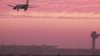 bandara, Berlin, pesawat