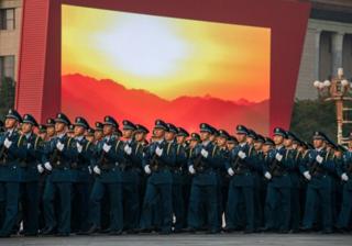 військові