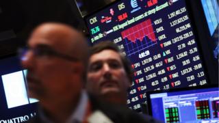 Borsa Endeksleri Önünde Duran Brokerlar