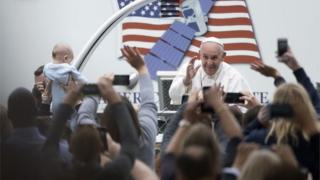 Pope Francis arrives to celebrate Mass in Philadelphia. Photo: 27 September 2015