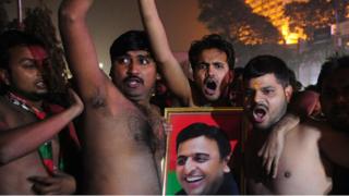 Supporters protest after expulsion of Akhilesh Yadav from Samajwadi Party